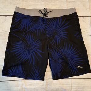 Tommy Bahamas Relax Mens Boardshorts Size 38 Black W/Blue Palm Leaves
